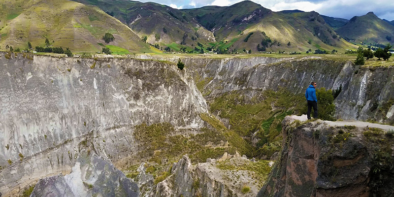 toachi canyon ecuador 