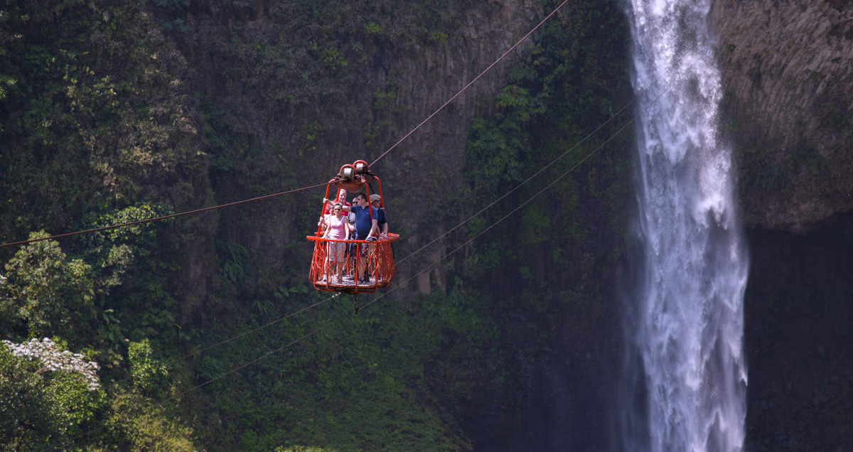 brides veil waterfall ecuador