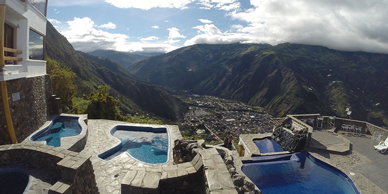 roca hotel baños ecuador